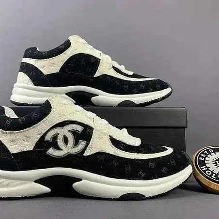 Zapatillas negras: Chanel