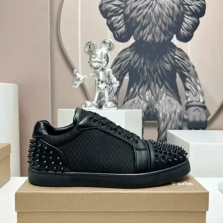 Christian Louboutin Chunky Sneakers en otro color