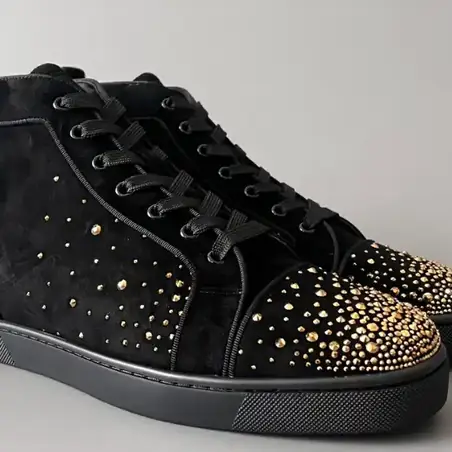 Louboutin Shoes en negro