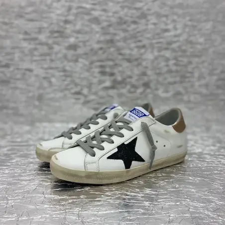 Golden Goose Chunky Sneakers en otro color