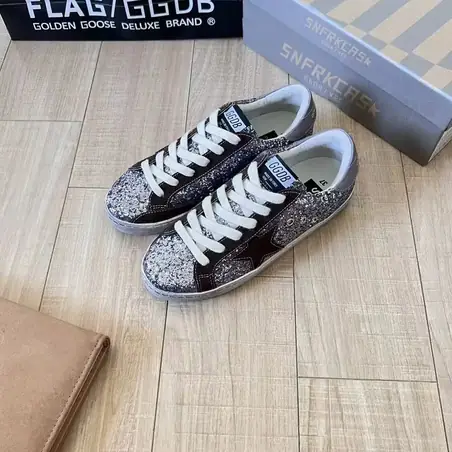 Golden Goose Shoes en otro color