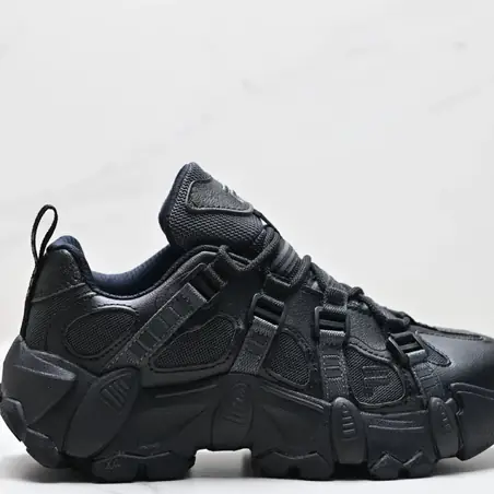 Fila Ray Tracer Sneakers en negro