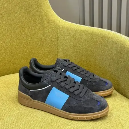 Valentino Chunky Sneakers en otro color