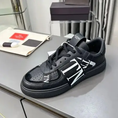 Zapatillas negras: Valentino